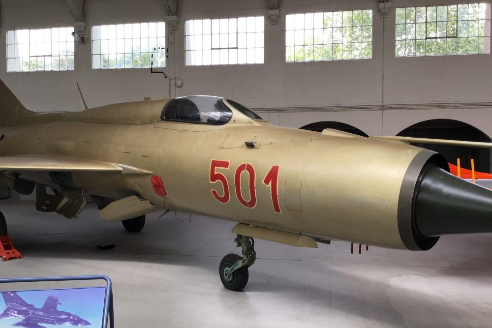 MiG_21_1
