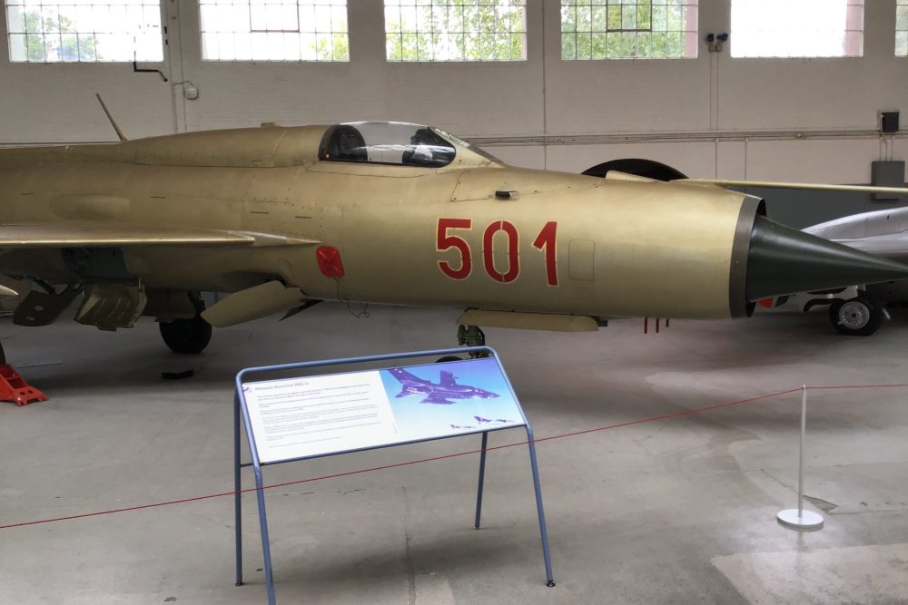 MiG_21_2